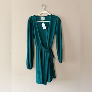 Sadie & Sage Emerald Green Sleeve Wrap Dress